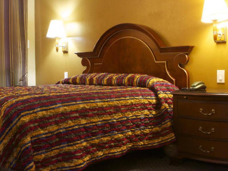 Redondo Beach Inn-Lax (Adults Only) Гардина Экстерьер фото