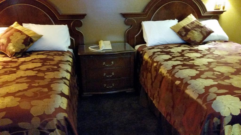 Redondo Beach Inn-Lax (Adults Only) Гардина Экстерьер фото