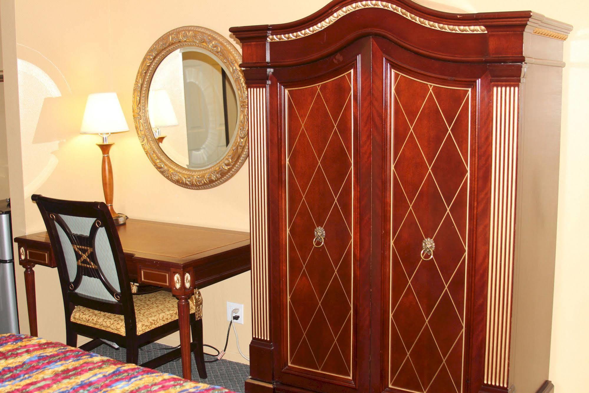 Redondo Beach Inn-Lax (Adults Only) Гардина Экстерьер фото